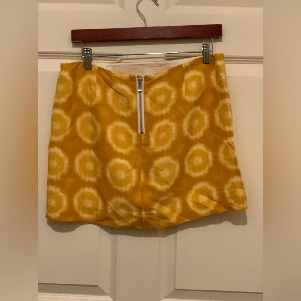 J. Crew Yellow and White Silk Blend Mini Skirt.  Size-6